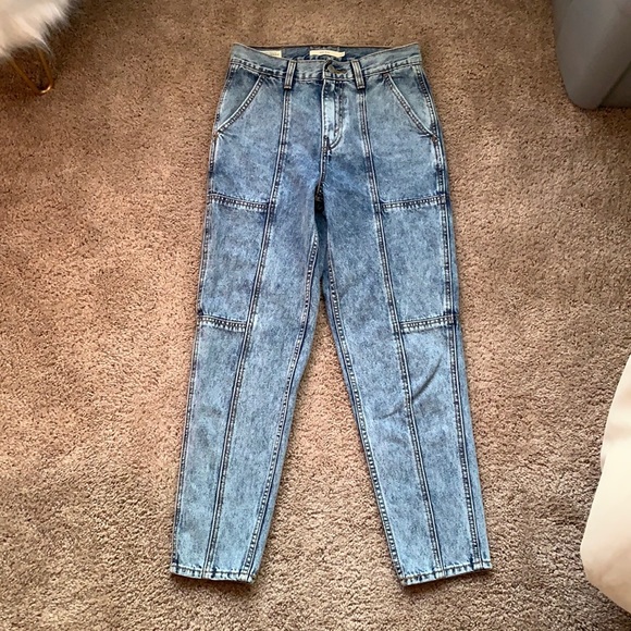 Levi's Denim - Levi’s Mom Jean